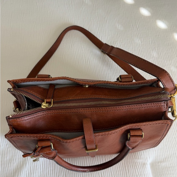 Fossil Brown Leather Crossbody Bag with Gold Key Charm - Picture 2 of 5